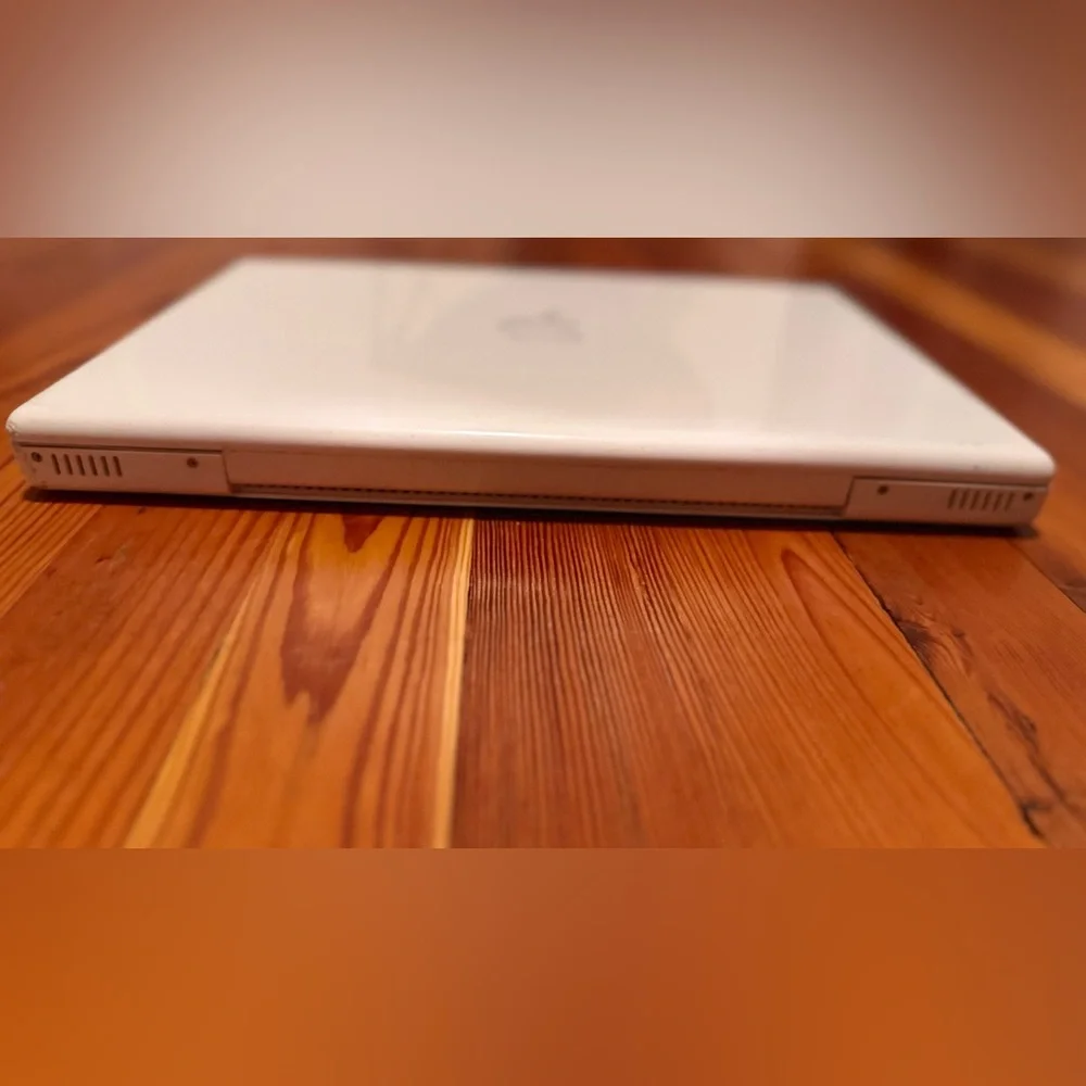 Apple MacBook 2006 Classic White (Parts)